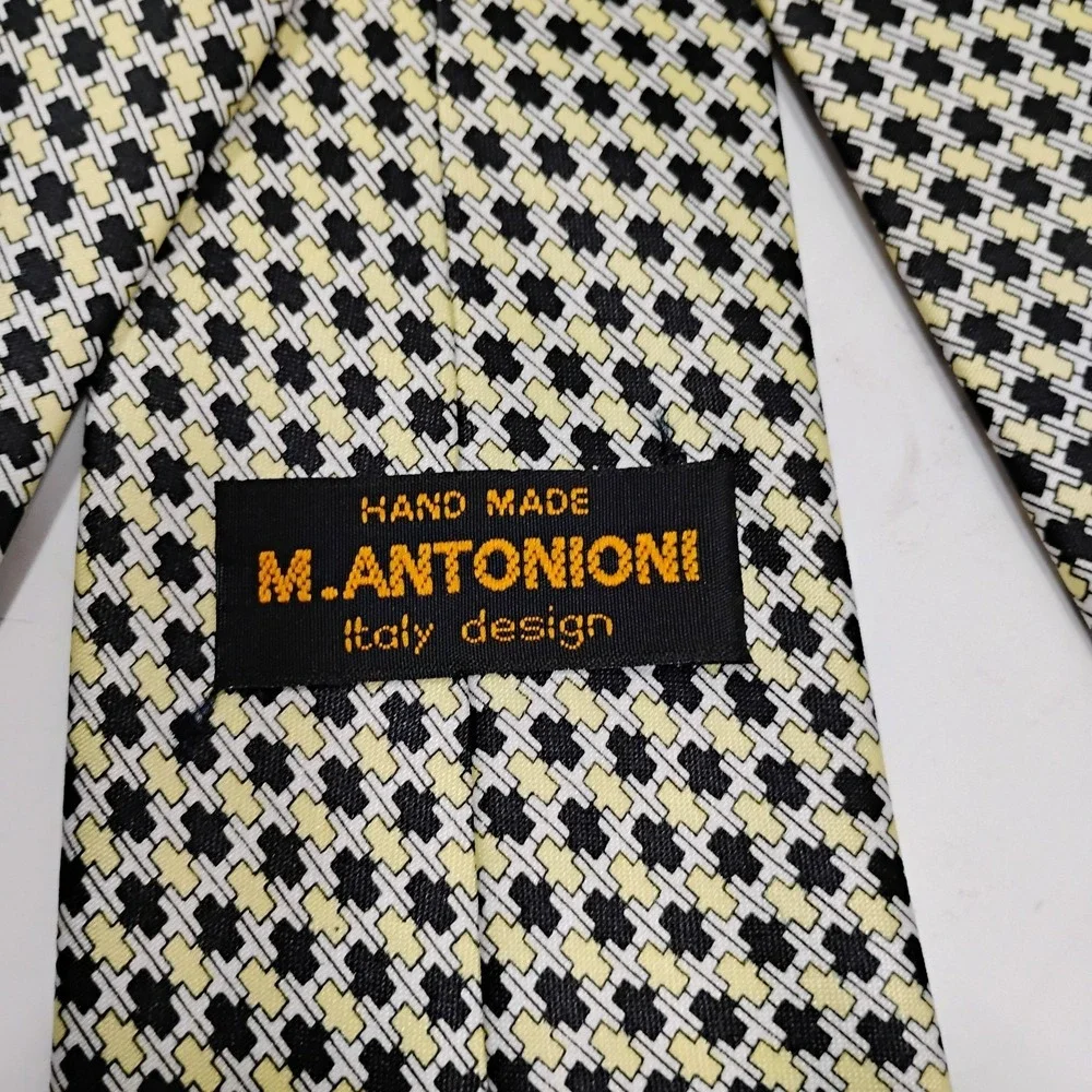 M.Antonioni Men's Neck Tied Silk Hand Made Italy Design Yellow Black Geometric